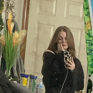 Meet your Posher, Caleigh